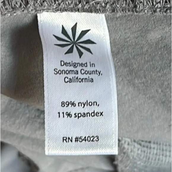 Athleta Women’s Athletic Shorts Size 2 Comfy Athleisure Running Track Workout - Picture 6 of 7